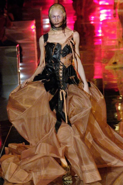 Look 25